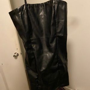 Worn once for a costume, super good material